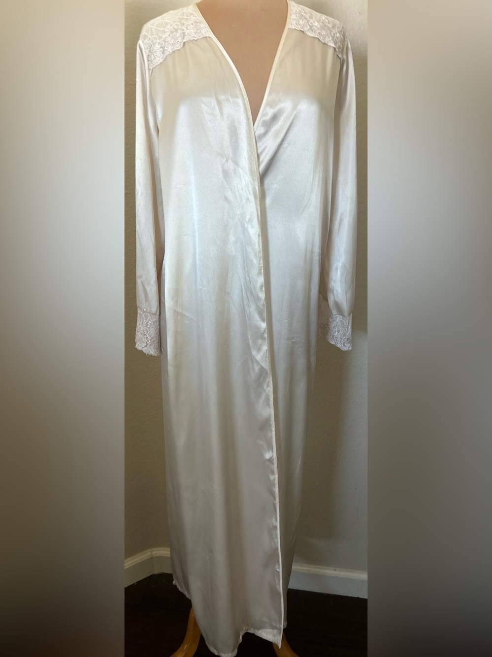 Valerie Stevens Ivory Long Satin Lace-Trim Robe